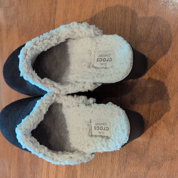 Crocs - Picture 3 of 9